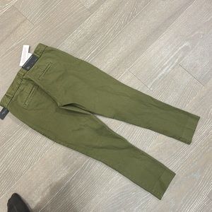 Banana republic Sloan Petite fit 2P Dress skinny fit pants brand new.